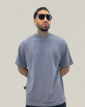Camiseta Oversize "Turtleneck Relief" - Charcoal Slate