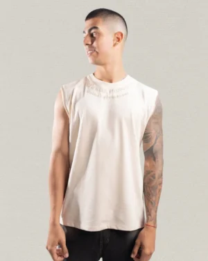 Camisilla Beige Curved Typo