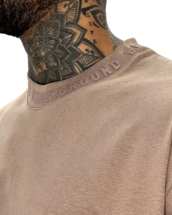 Camiseta Oversize "Turtleneck Relief" - Sandstone