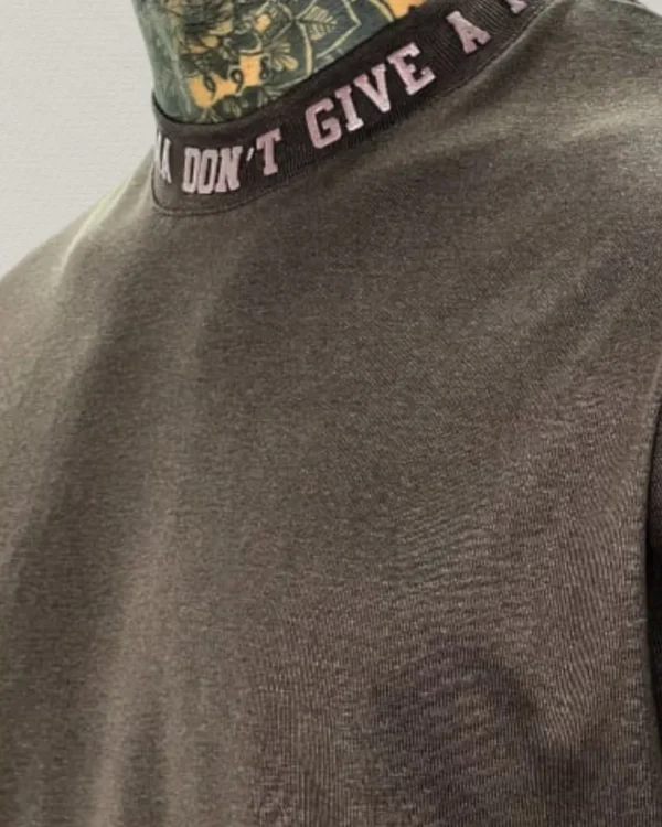 Camiseta Oversize "Turtleneck Relief" - Black Series