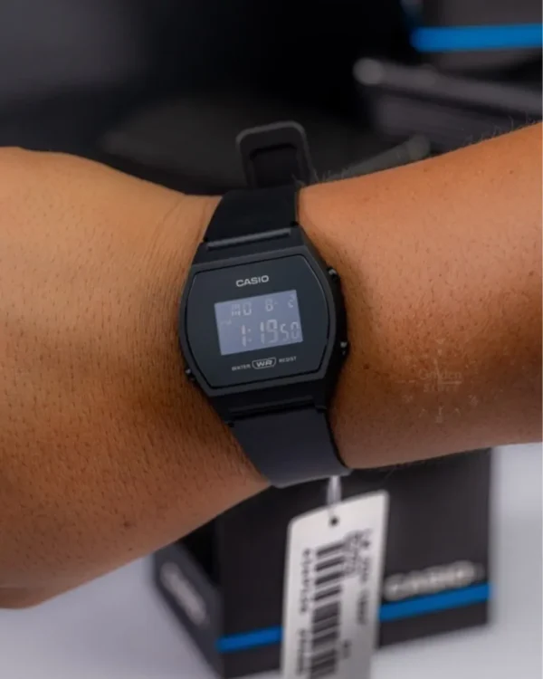 Reloj Casio Futurist LW-204-1B